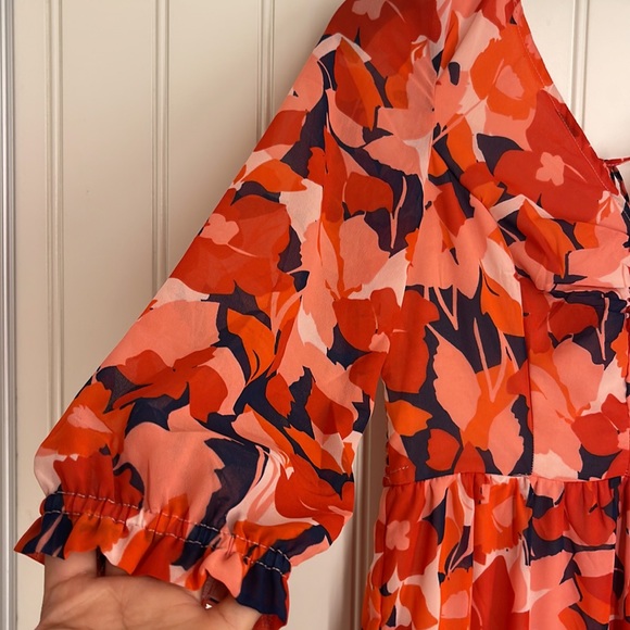 NWT Sincerely Jules FLORAL sleeves Dress SIZE SMALL - Picture 4 of 6